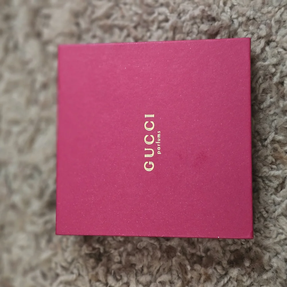 Gucci Gold Compact Mirror - Picture 6 of 6